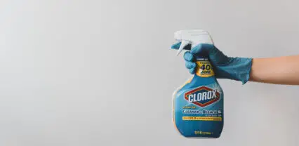 Does all purpose cleaner with bleach stain clothes